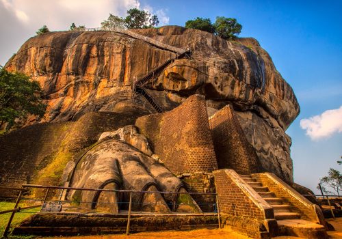 Sigiriya-Rock-Fortress-paws-2.jpg